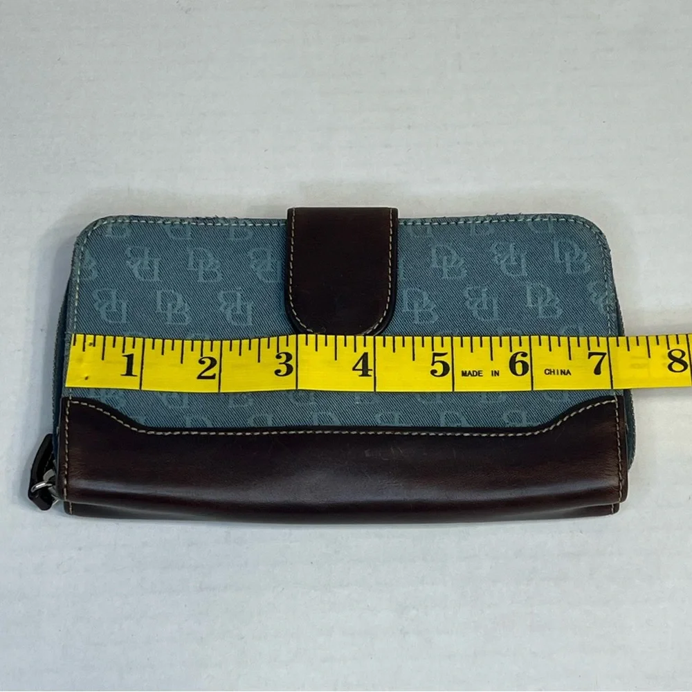 Dooney & Bourke Monogram‎ Canvas and leather checkbook wallet